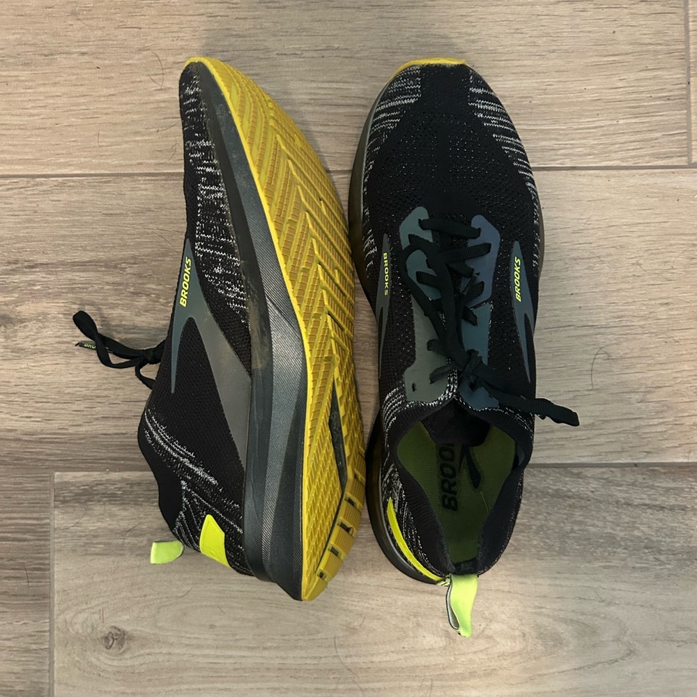 Brooks Women's Athletic Shoes in Black and Yellow